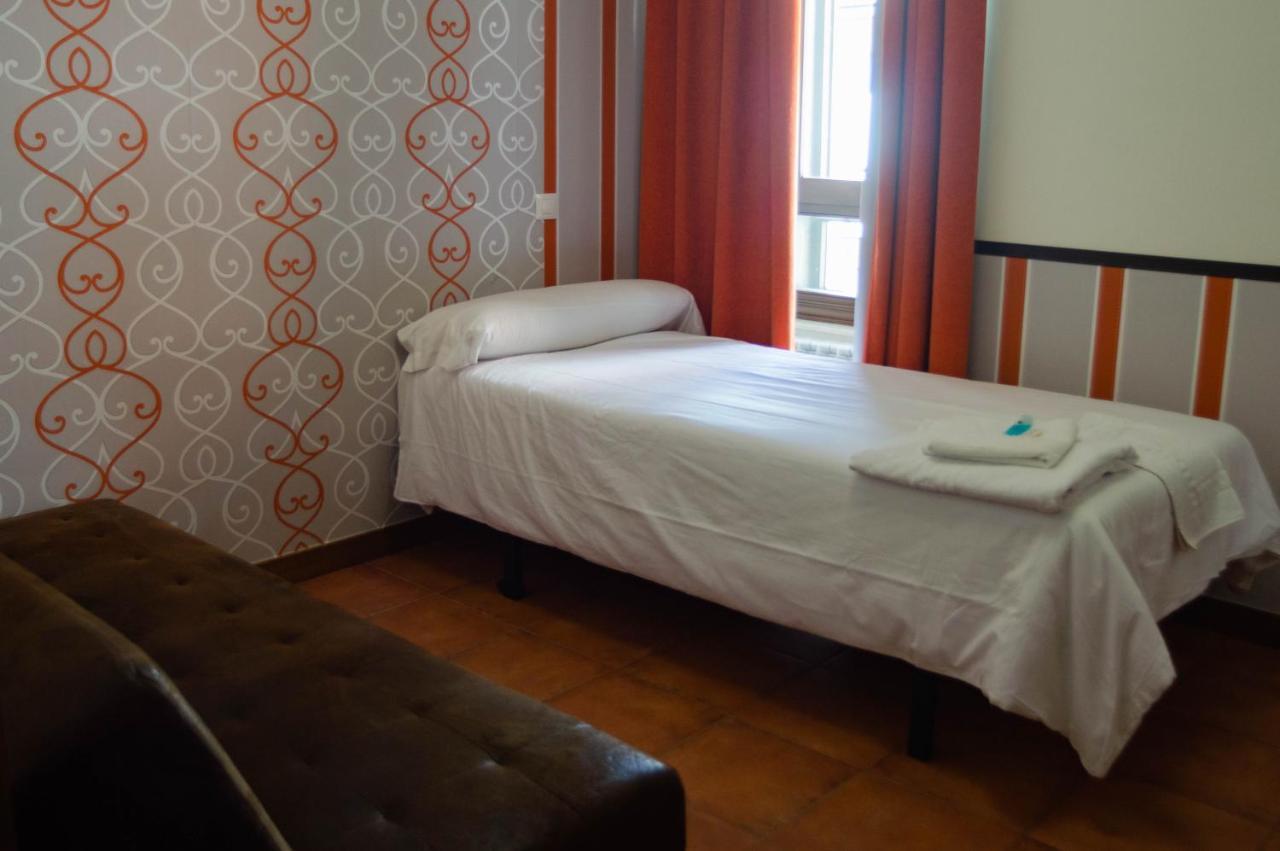 Hotel Casa Del Cura à Las Navas del Marqués Extérieur photo