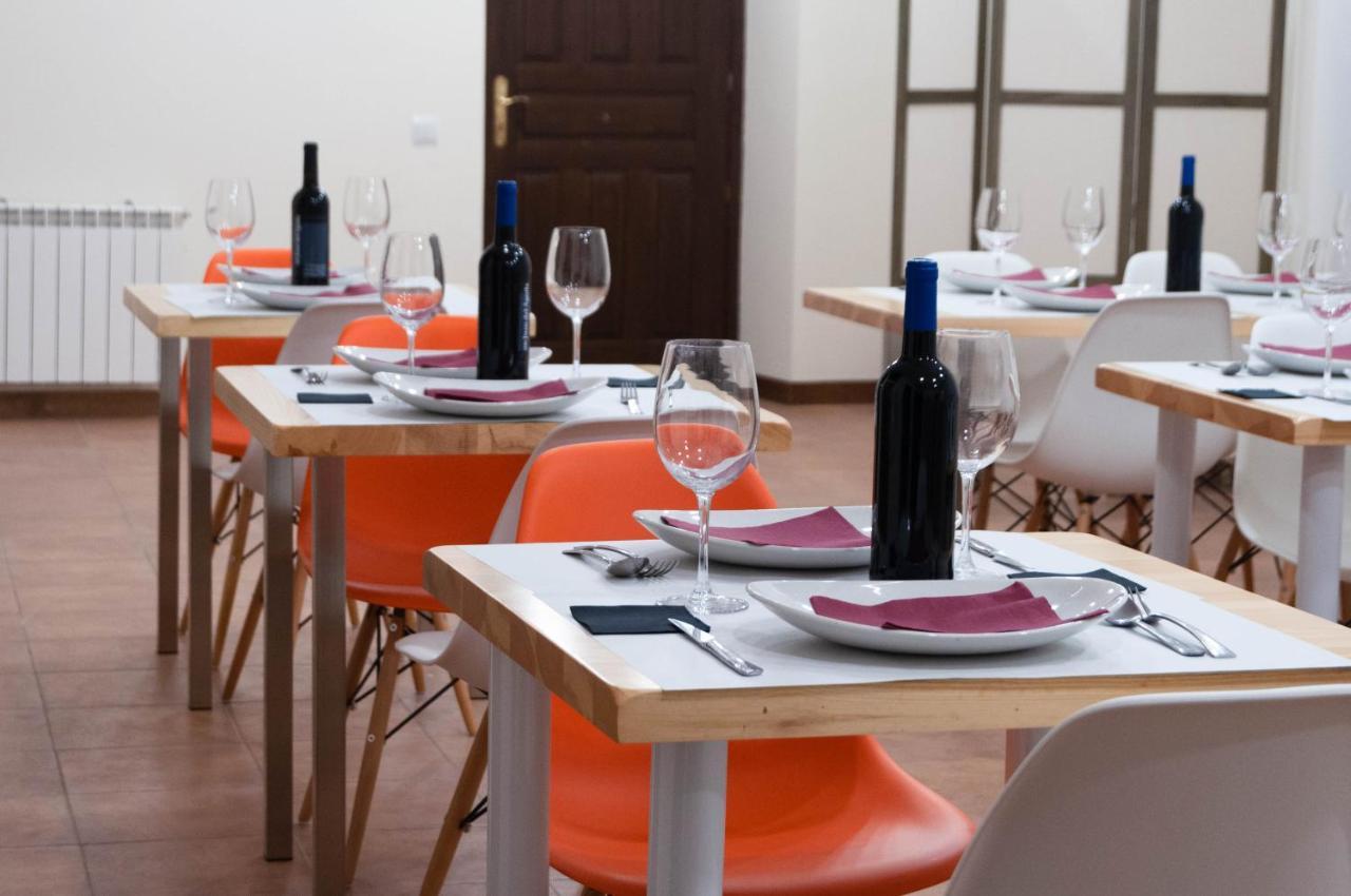 Hotel Casa Del Cura à Las Navas del Marqués Extérieur photo